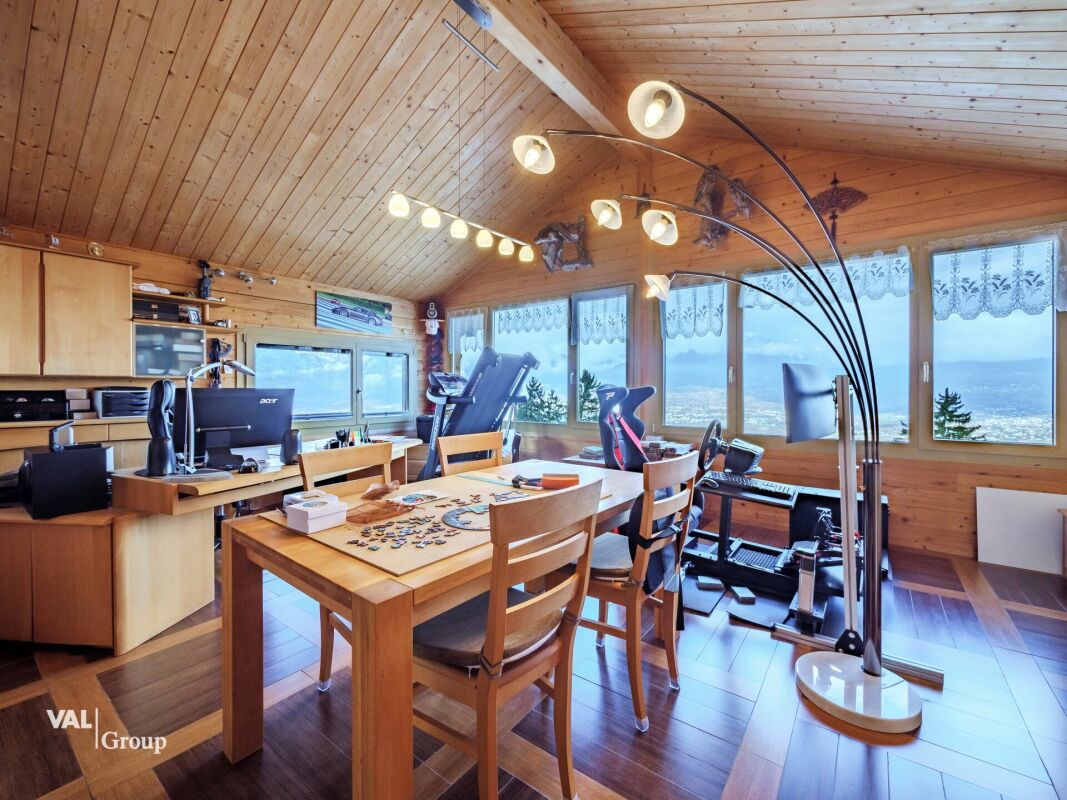 Chalet with exceptional panorama, enhanced by love and passion