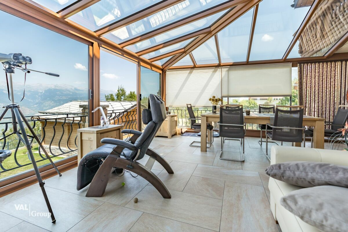 Chalet with exceptional panorama, enhanced by love and passion