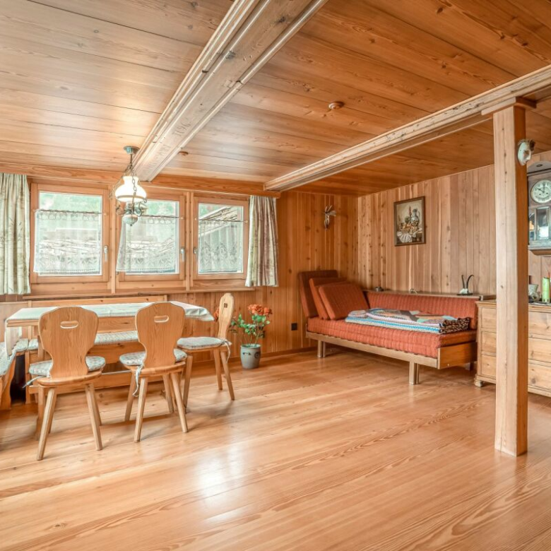 Appartement de 3,5 pièces dans un chalet alpin chaleureux