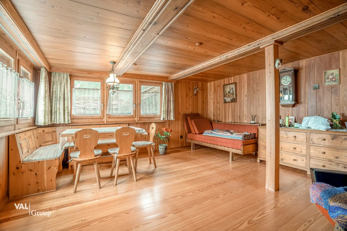 Appartement de 3,5 pièces dans un chalet alpin chaleureux