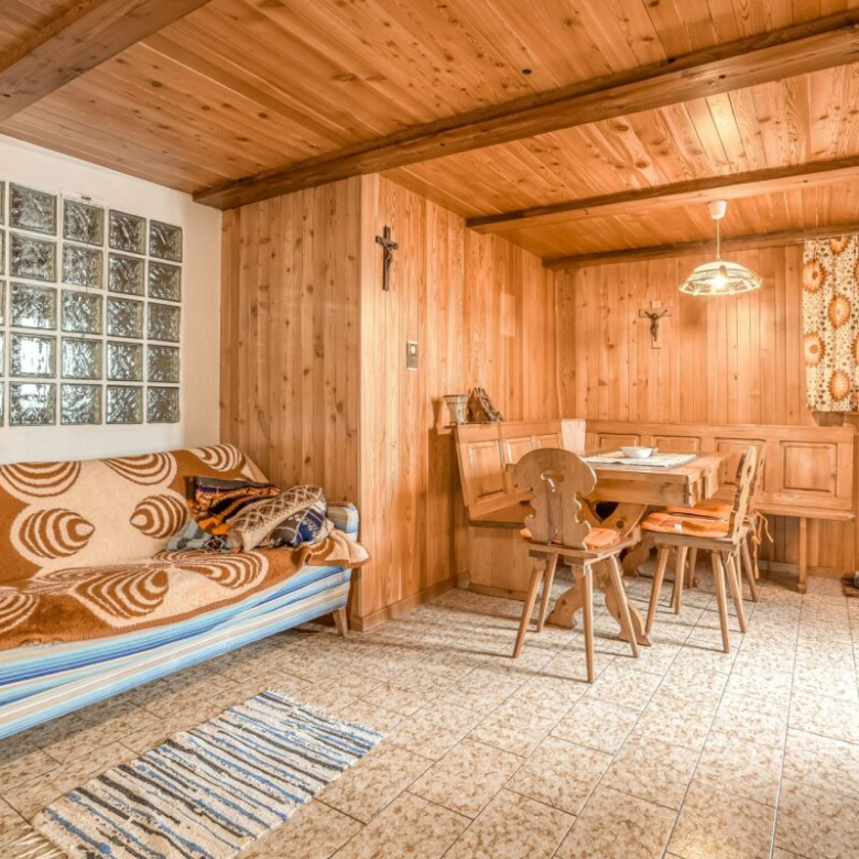 Appartement de 3,5 pièces dans un chalet alpin chaleureux