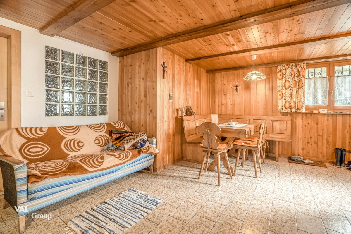 Appartement de 3,5 pièces dans un chalet alpin chaleureux