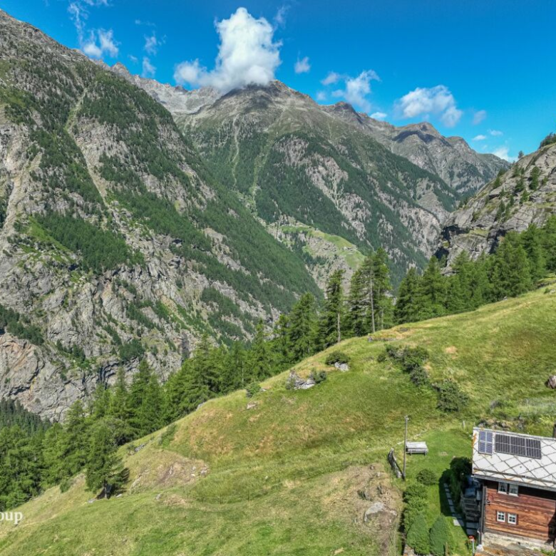 Appartement de 3,5 pièces dans un chalet alpin chaleureux