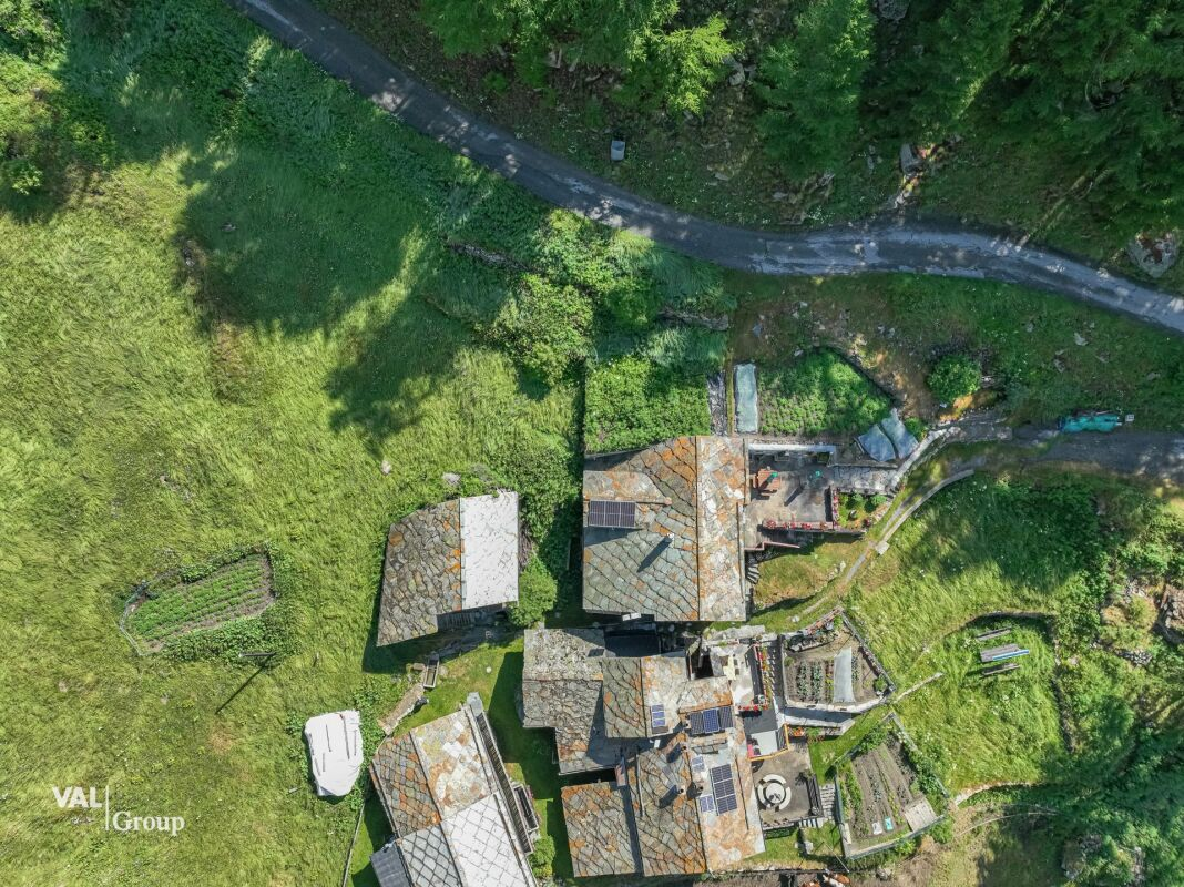 Appartement de 3,5 pièces dans un chalet alpin chaleureux