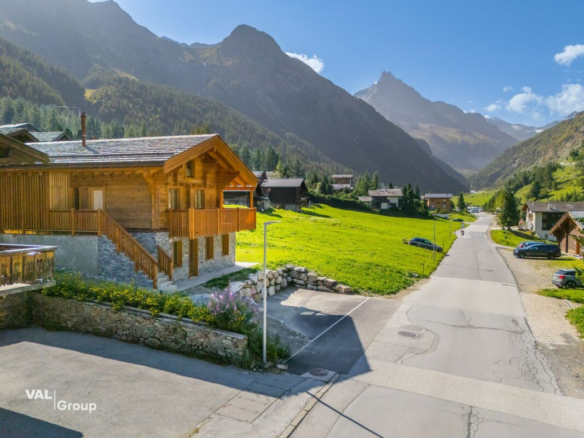 Un charmant chalet aux allures alpines dans un décor à couper le souffle