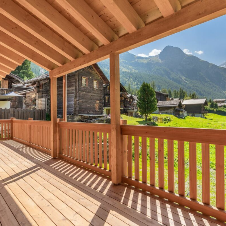 Un charmant chalet aux allures alpines dans un décor à couper le souffle