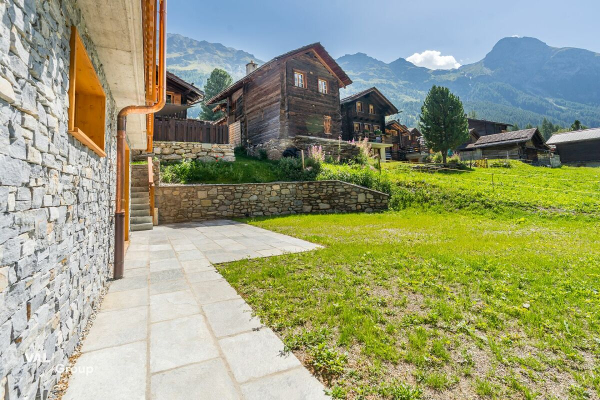 Un charmant chalet aux allures alpines dans un décor à couper le souffle