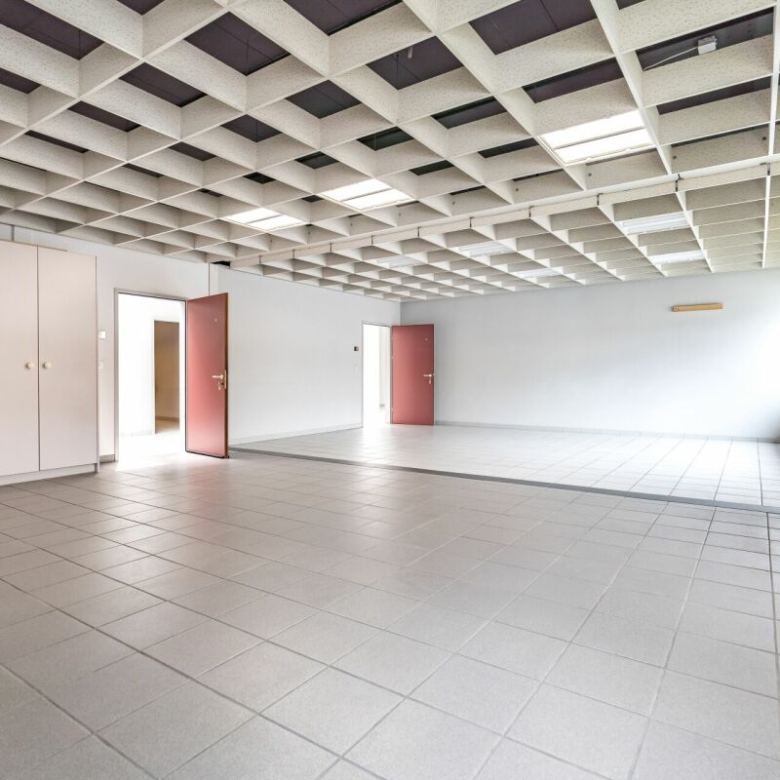 To rent: modern and bright administrative space – 1,200 m² in Aigle