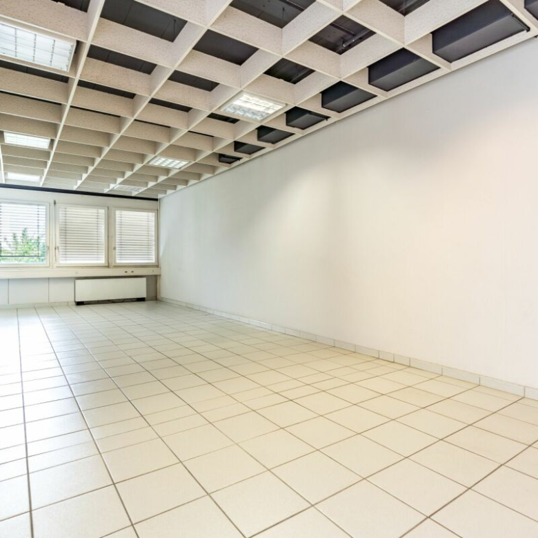 To rent: modern and bright administrative space – 1,200 m² in Aigle