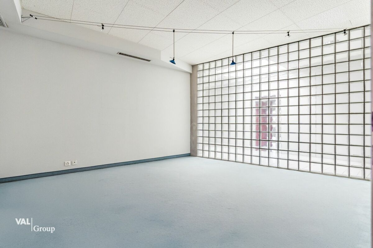 To rent: modern and bright administrative space – 1,200 m² in Aigle