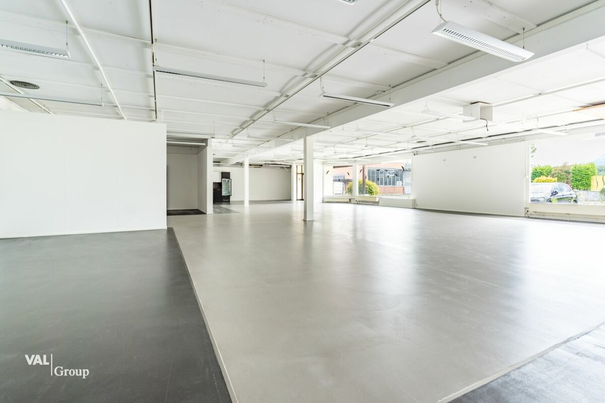 To rent: modern and bright administrative space – 1,200 m² in Aigle