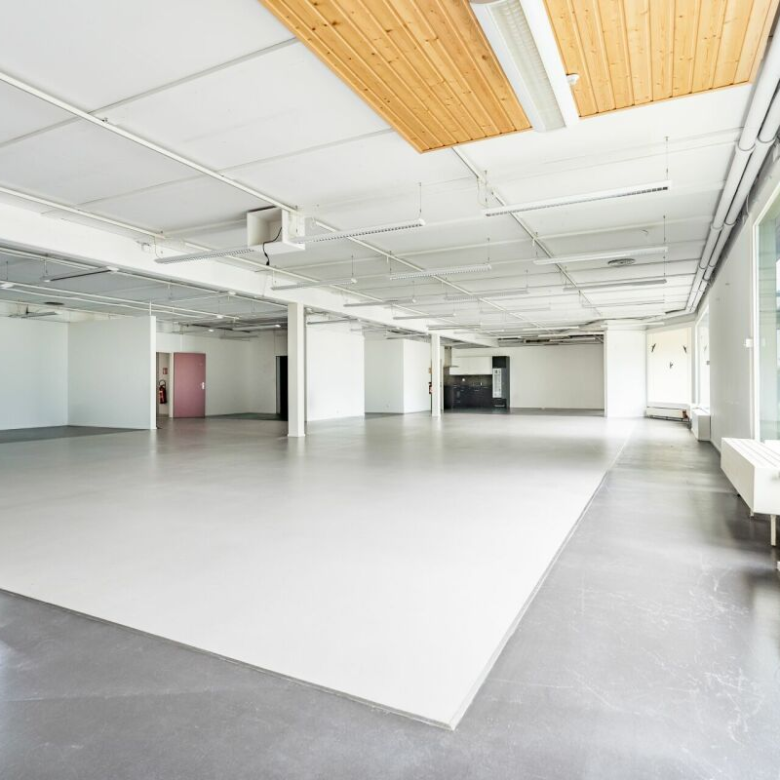 To rent: modern and bright administrative space – 1,200 m² in Aigle
