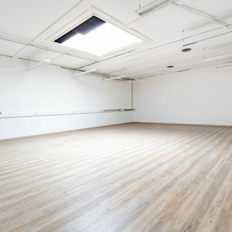 To rent: modern and bright administrative space – 1,200 m² in Aigle