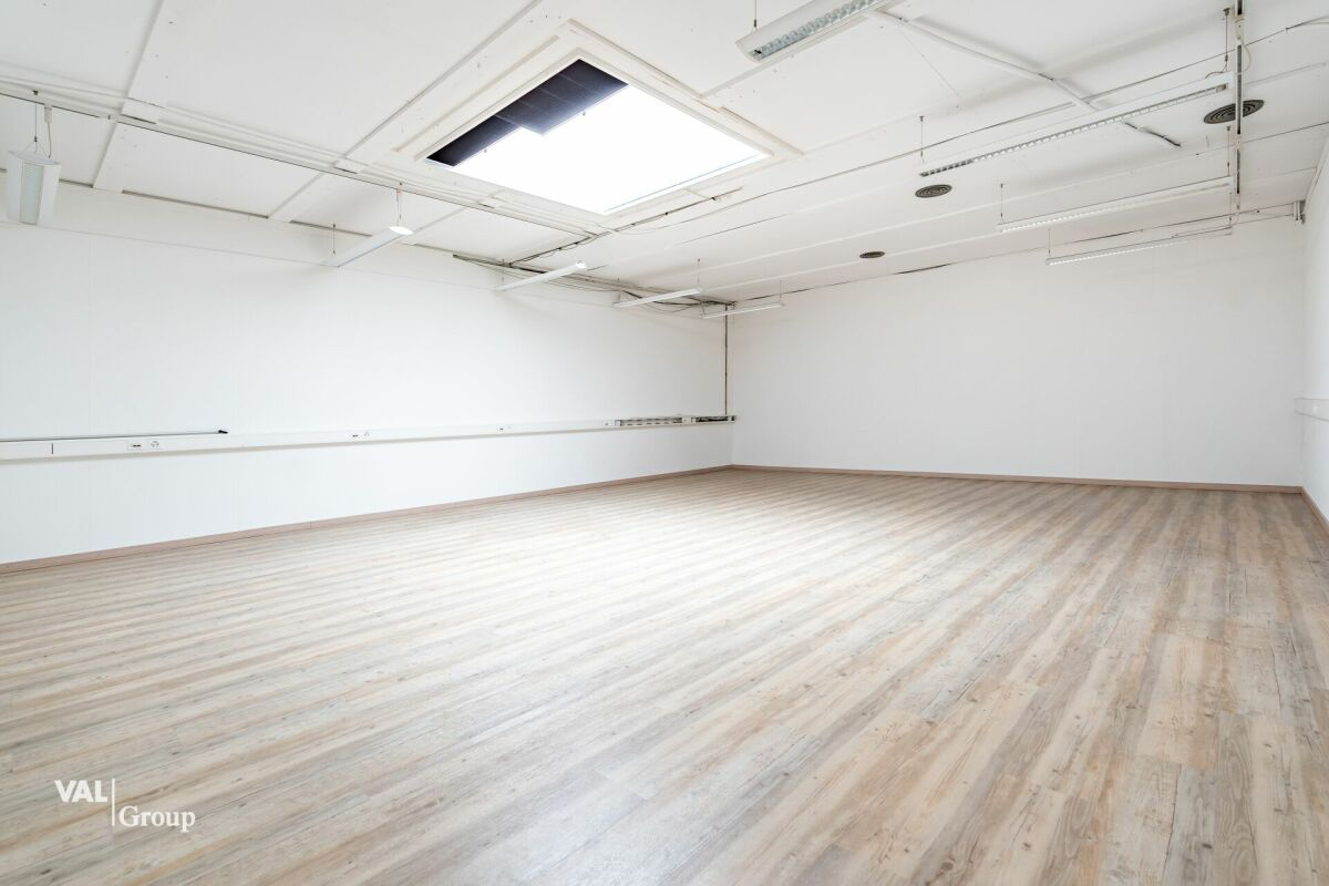 To rent: modern and bright administrative space – 1,200 m² in Aigle
