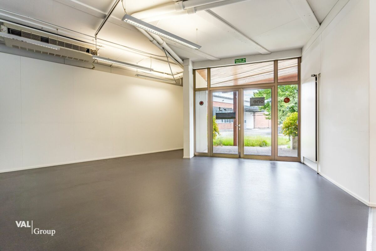 To rent: modern and bright administrative space – 1,200 m² in Aigle