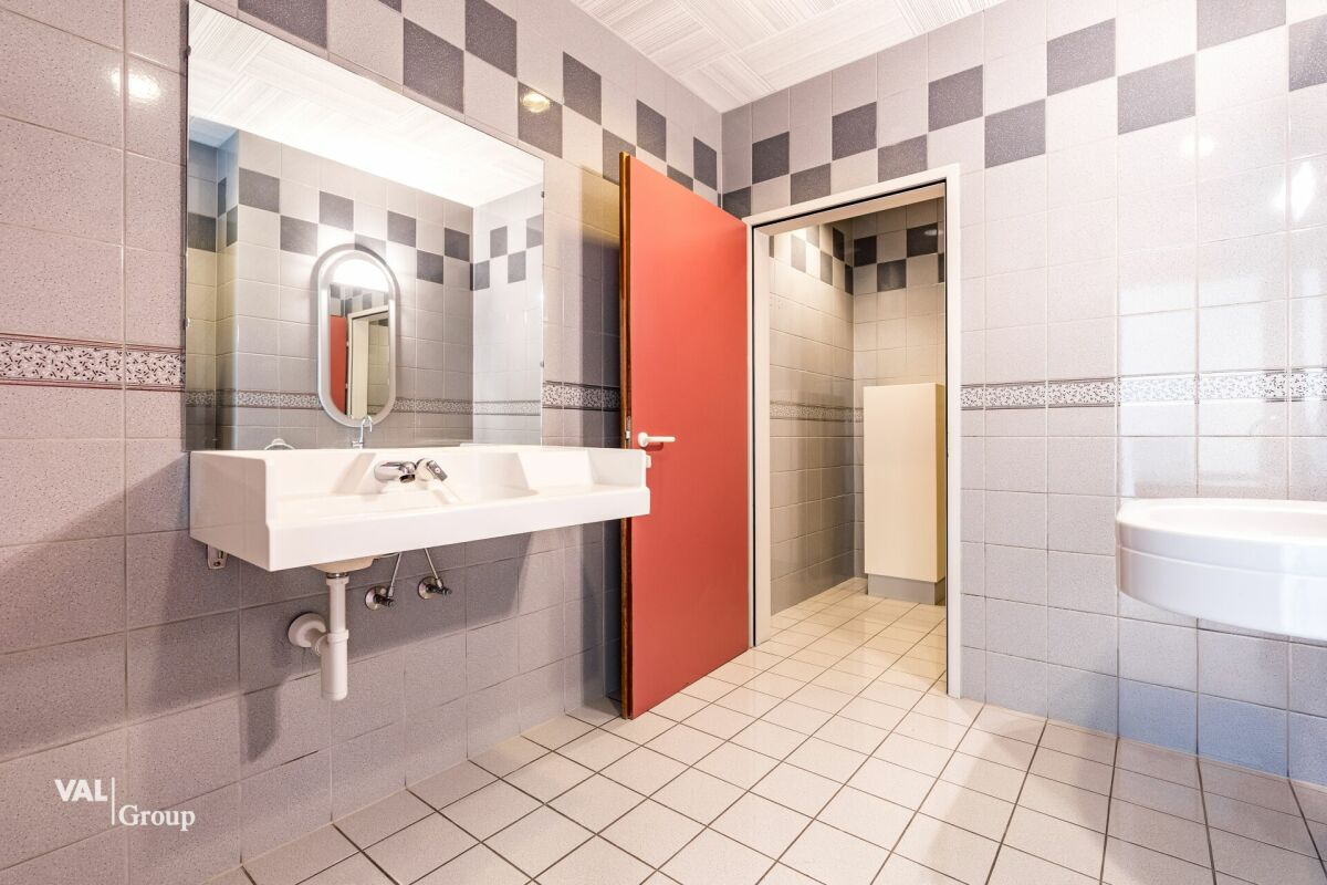 To rent: modern and bright administrative space – 1,200 m² in Aigle
