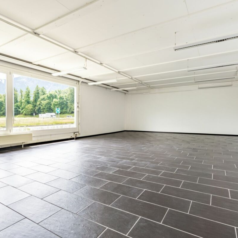 To rent: modern and bright administrative space – 1,200 m² in Aigle