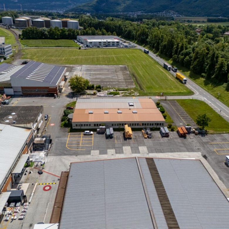 To rent: modern and bright administrative space – 1,200 m² in Aigle