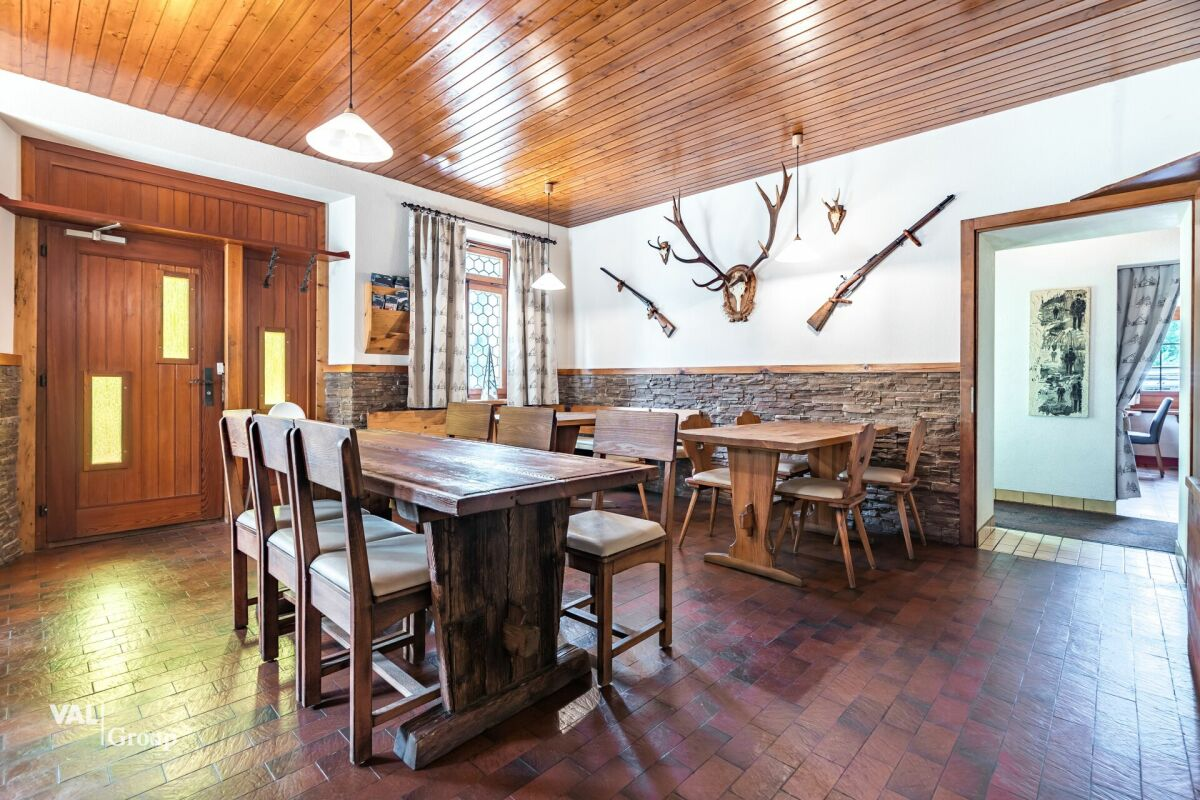L'hôtel-restaurant Jägerheim, idéalement situé et offrant de multiples possibilités d'utilisation