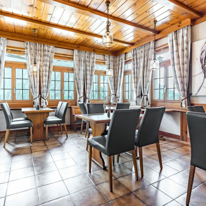L'hôtel-restaurant Jägerheim, idéalement situé et offrant de multiples possibilités d'utilisation
