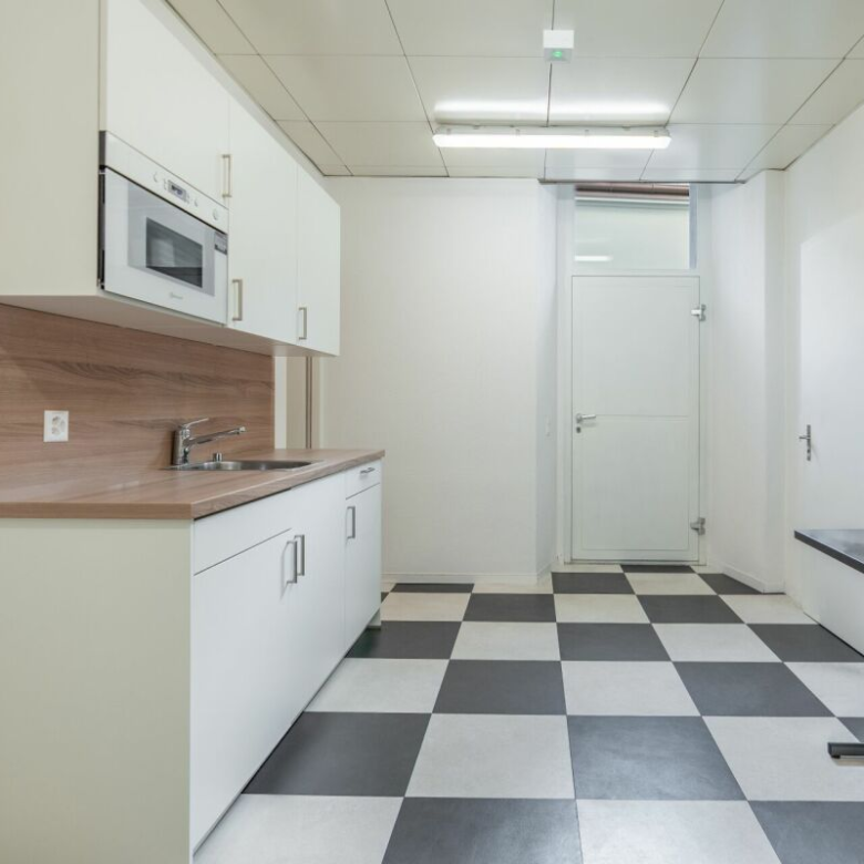 Commercial and office space on Brig’s central square – 2 floors, storefront, air-conditioned