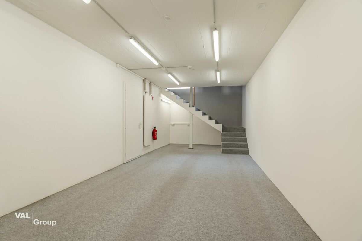 Commercial and office space on Brig’s central square – 2 floors, storefront, air-conditioned
