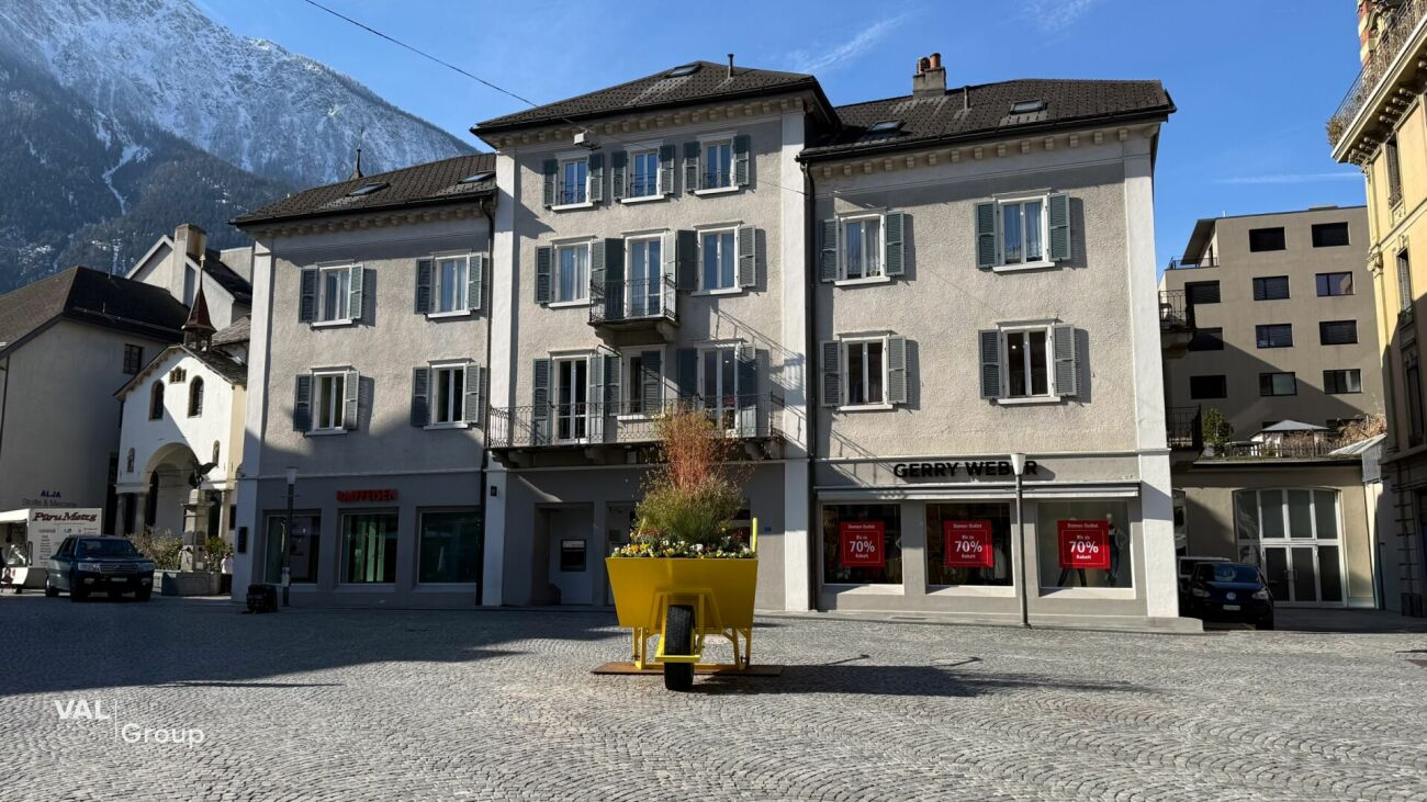 Commercial and office space on Brig’s central square – 2 floors, storefront, air-conditioned