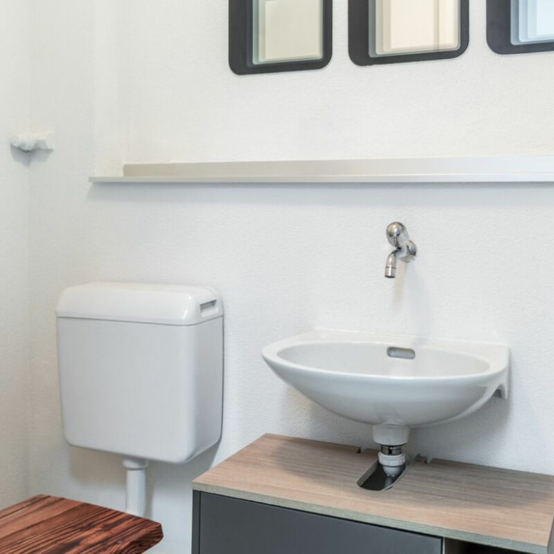 Multipurpose premises located in the heart of Brig