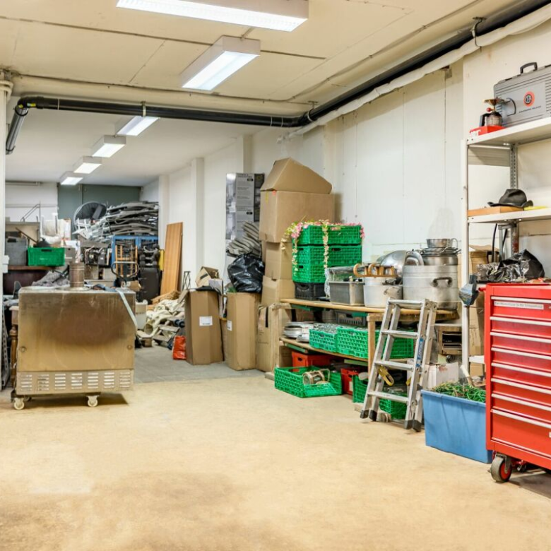 Multipurpose premises located in the heart of Brig