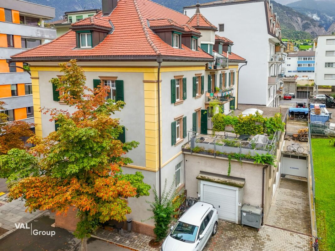 Multipurpose premises located in the heart of Brig