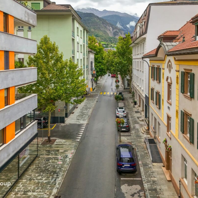Multipurpose premises located in the heart of Brig