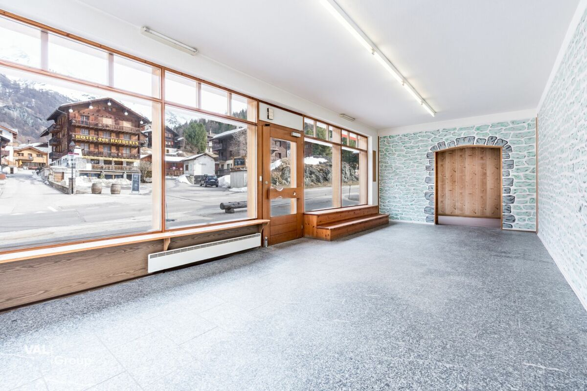Local commercial à rénover avec possibilité de transformation en logements