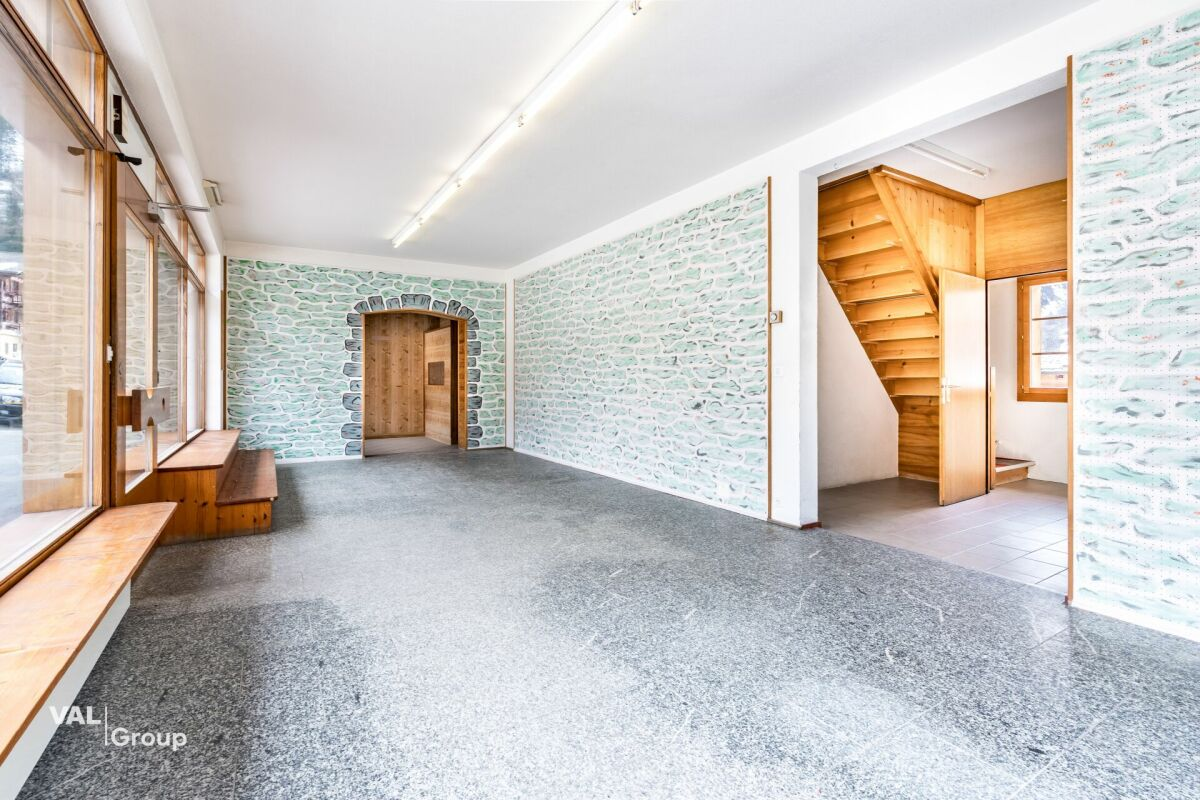 Local commercial à rénover avec possibilité de transformation en logements