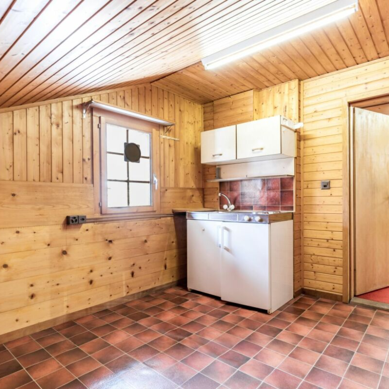Local commercial à rénover avec possibilité de transformation en logements