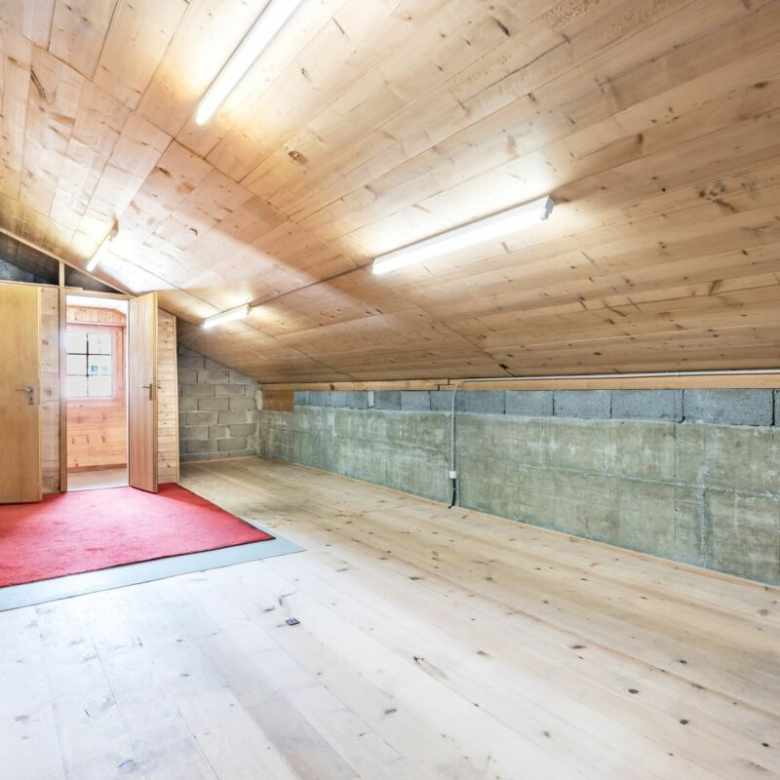 Local commercial à rénover avec possibilité de transformation en logements