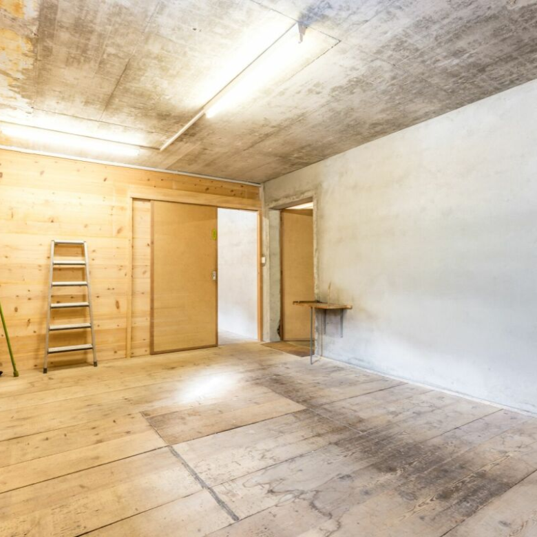 Local commercial à rénover avec possibilité de transformation en logements