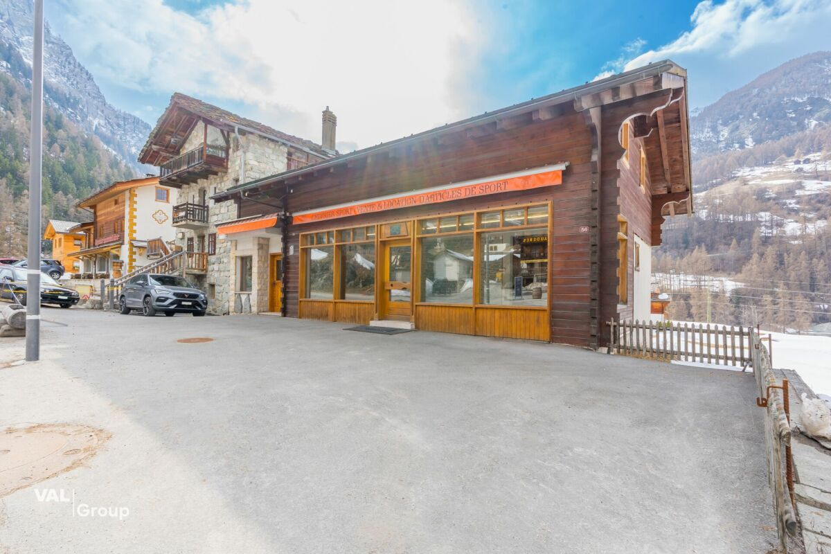 Local commercial à rénover avec possibilité de transformation en logements