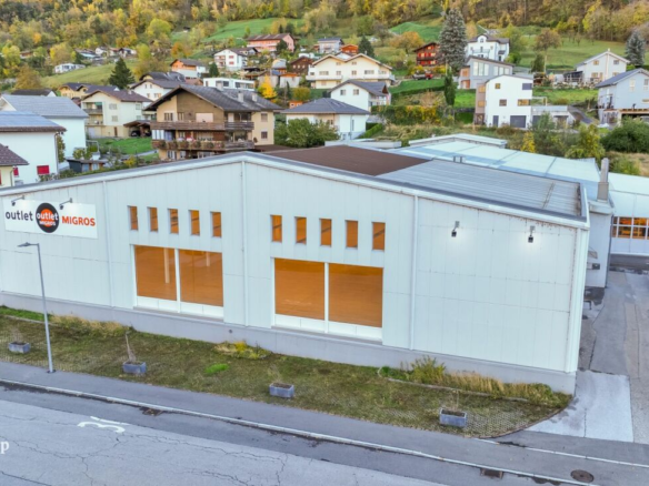 Large warehouse in Eyholz – versatile and perfectly accessible