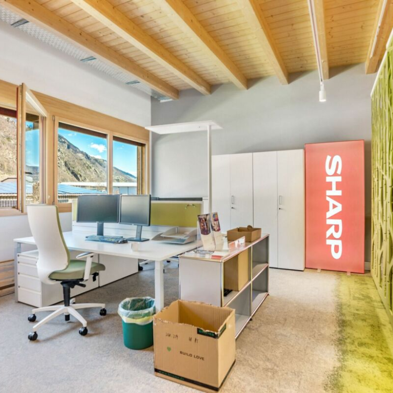 Modern warehouse for versatile use to rent in a prime location