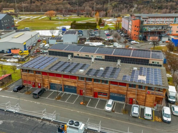 Commercial space in Gamsen – Versatile, with direct access