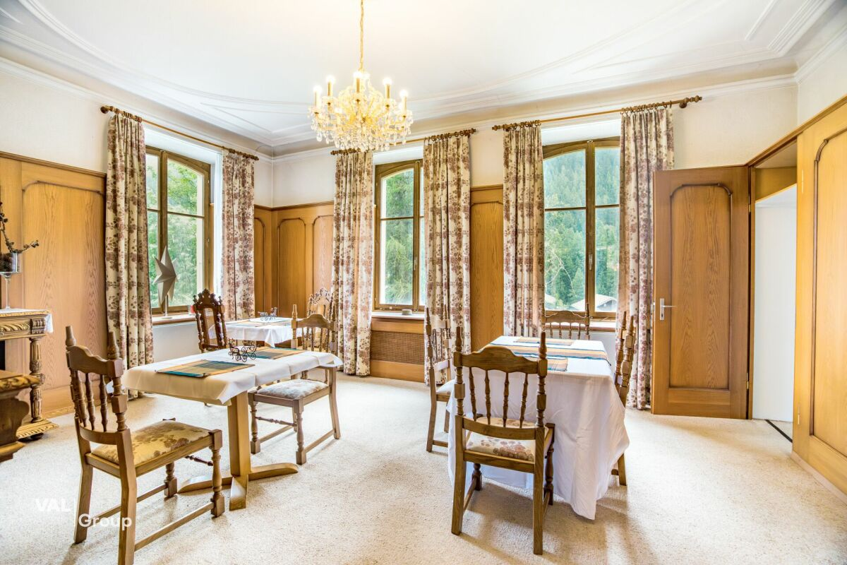Former hotel with exceptional potential, enjoying a dreamlike panoramic location in Lötschental