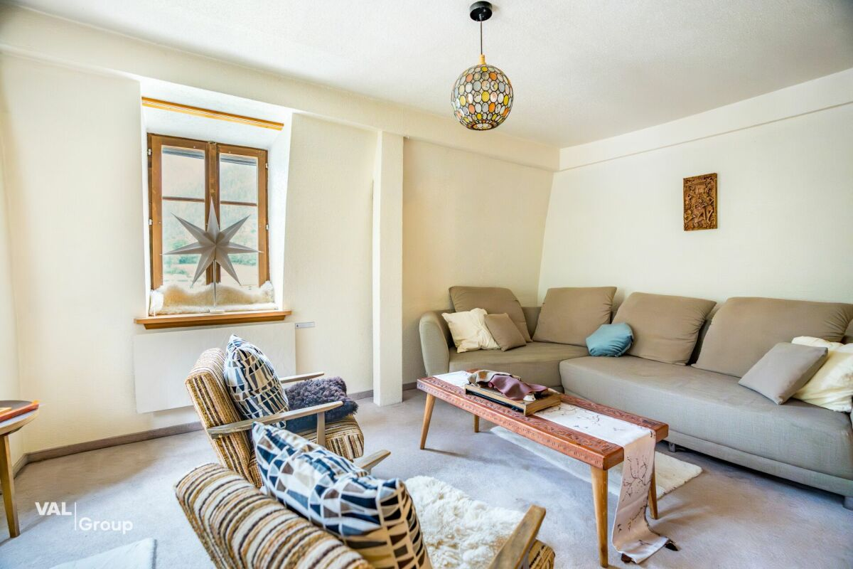 Former hotel with exceptional potential, enjoying a dreamlike panoramic location in Lötschental