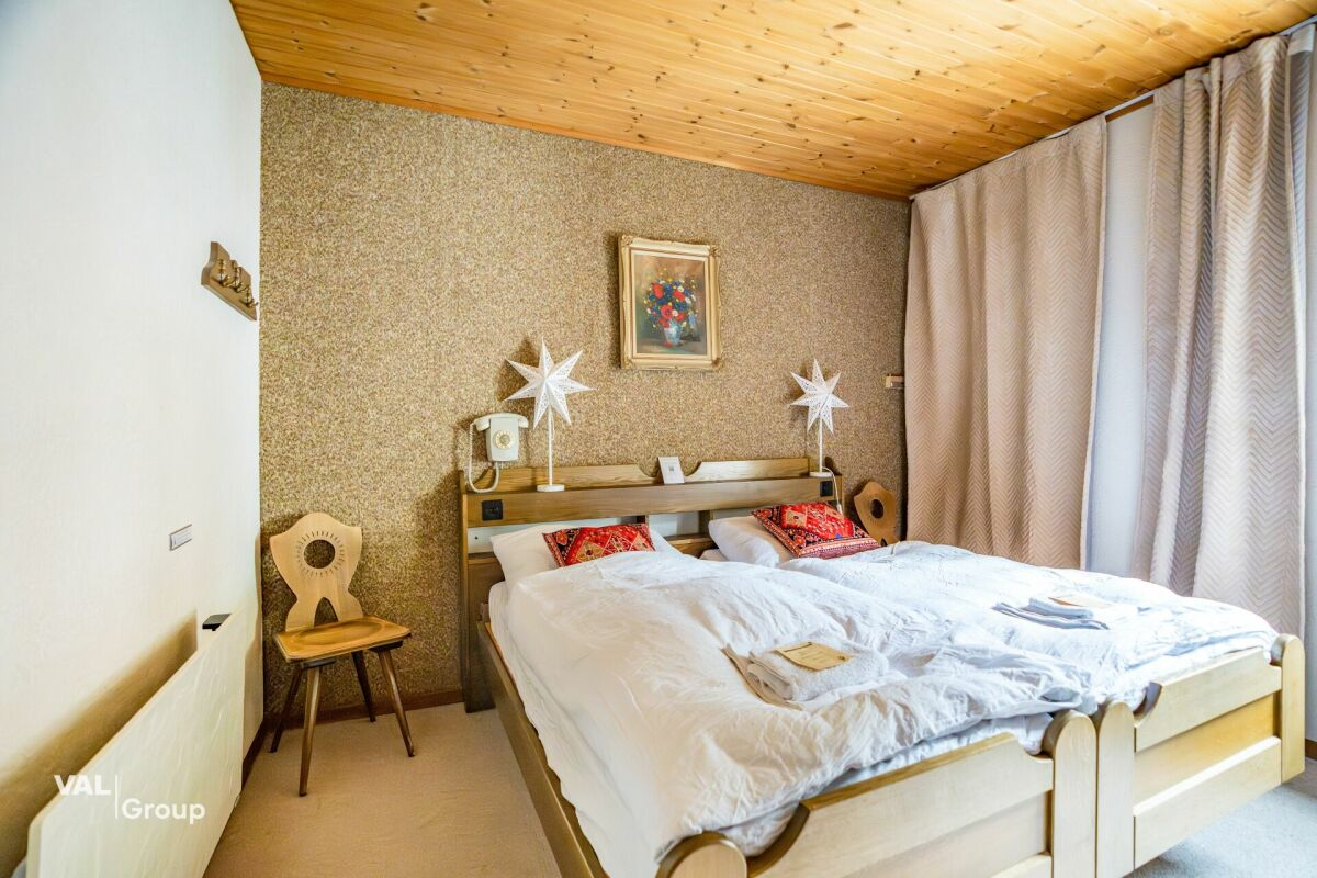 Former hotel with exceptional potential, enjoying a dreamlike panoramic location in Lötschental