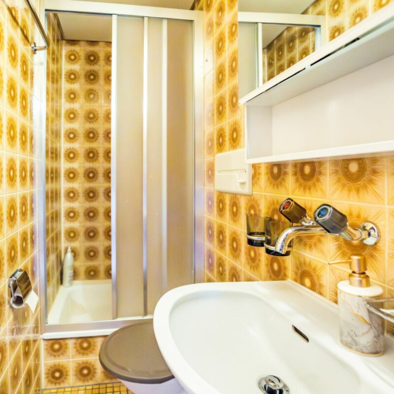 Former hotel with exceptional potential, enjoying a dreamlike panoramic location in Lötschental