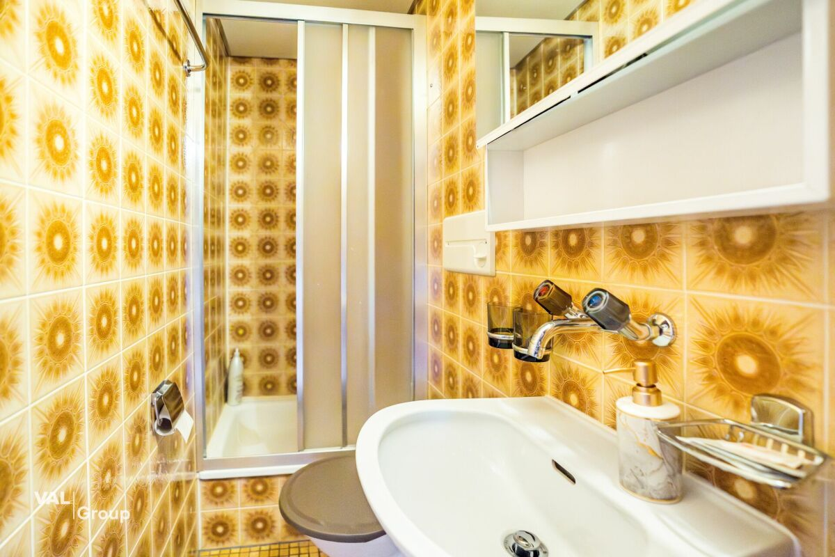 Former hotel with exceptional potential, enjoying a dreamlike panoramic location in Lötschental
