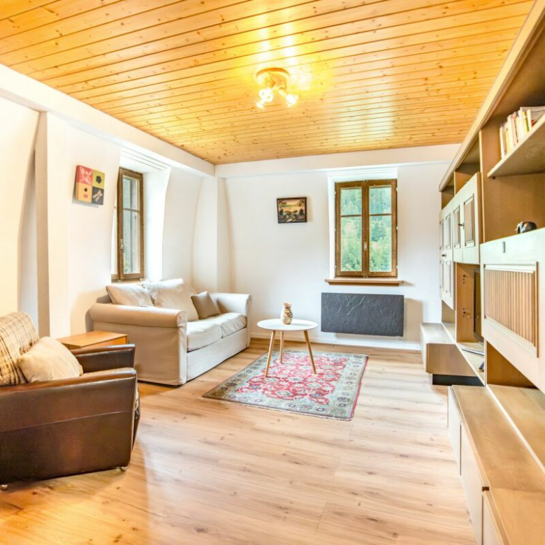 Former hotel with exceptional potential, enjoying a dreamlike panoramic location in Lötschental