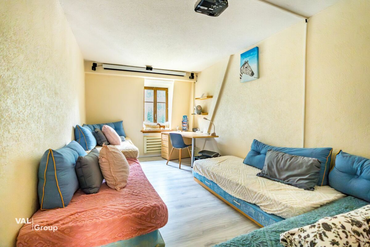 Former hotel with exceptional potential, enjoying a dreamlike panoramic location in Lötschental