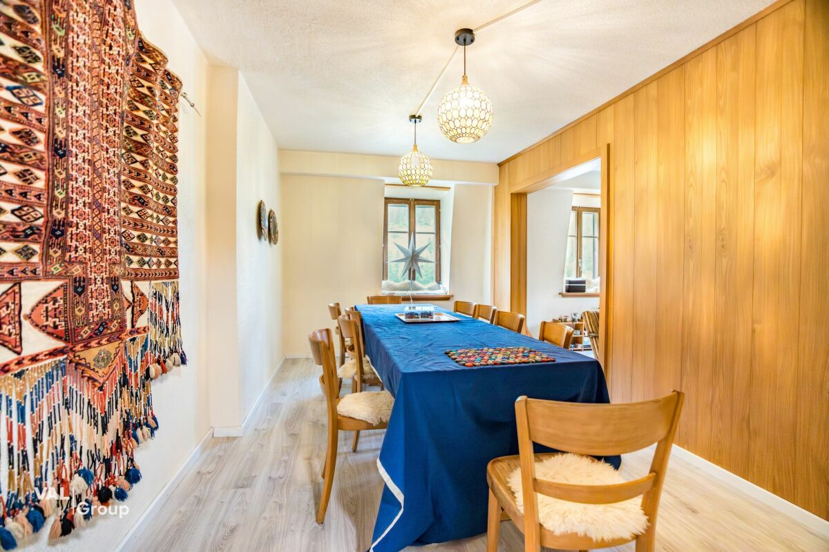 Former hotel with exceptional potential, enjoying a dreamlike panoramic location in Lötschental