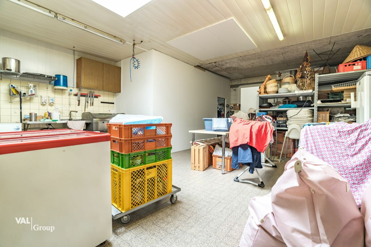Local commercial plein de charme et offrant un beau potentiel au centre de Raron