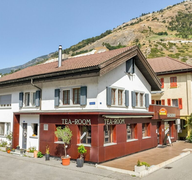 Local commercial plein de charme et offrant un beau potentiel au centre de Raron
